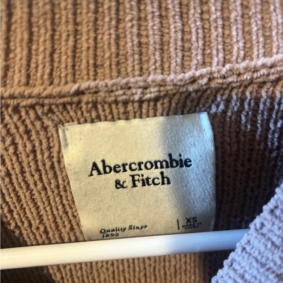 Abercrombie & Fitch Women's Crewneck Sweater - Dusty Mauve - Picture 3 of 4
